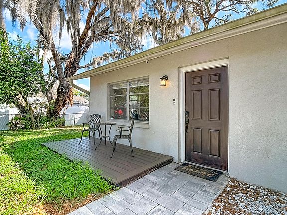 3rd image of 5335 Lemon Avenue