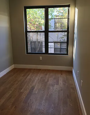 Rented by P Management | media 26