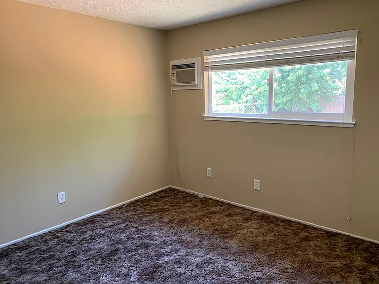 10451 Buena Plaza Cir — Photo 9