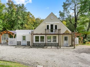 527 Stanwich Rd, Greenwich, CT 06831