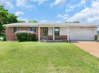 5400 Winthrop Dr, High Ridge, MO 63049