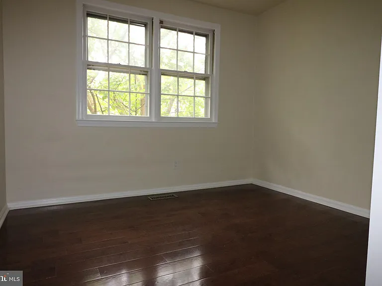 9302 Frostburg Way — Photo 23