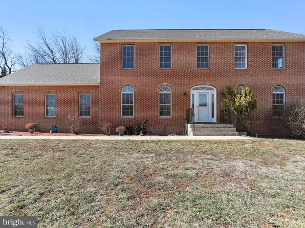 526 Gala Rd, Inwood, WV 25428