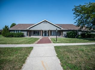 907 Bluffview Dr, Angola, IN 46703