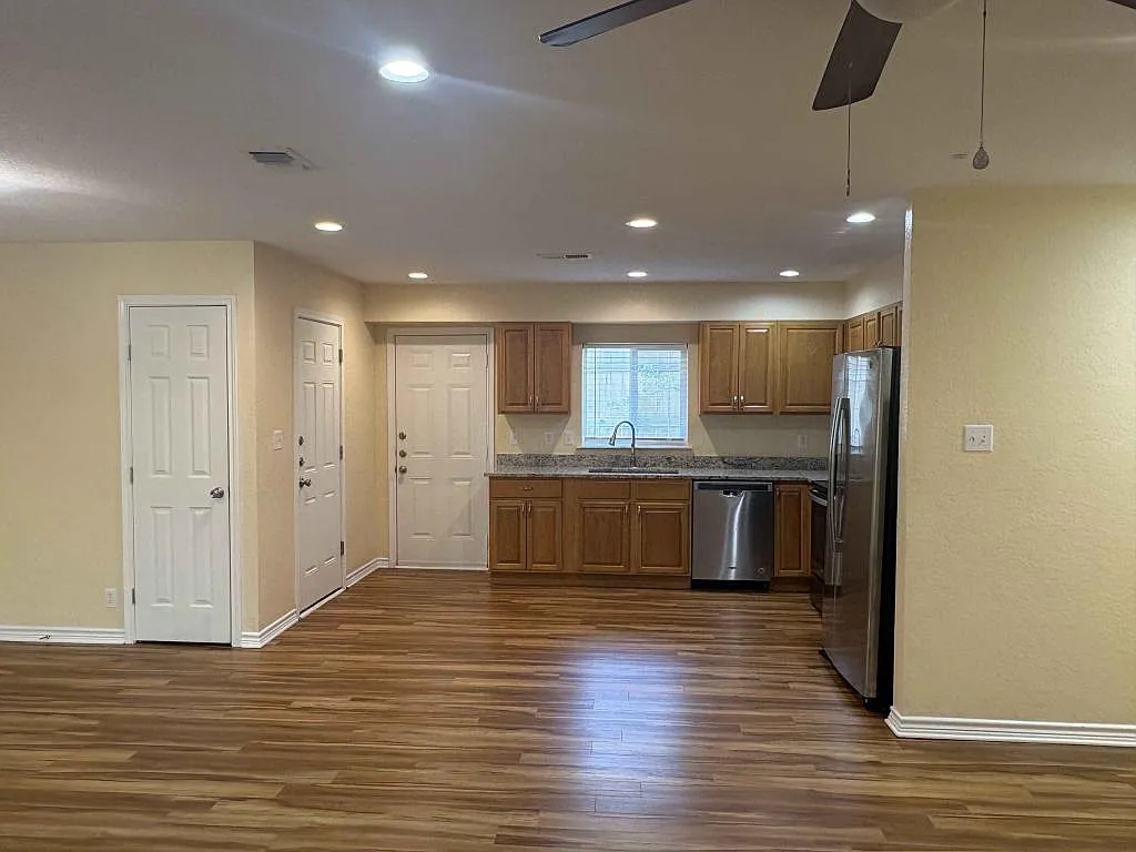 7247 Rimwood Street — Photo 2