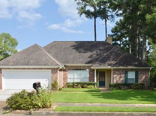 404 Forest Ln, Ridgeland, MS 39157