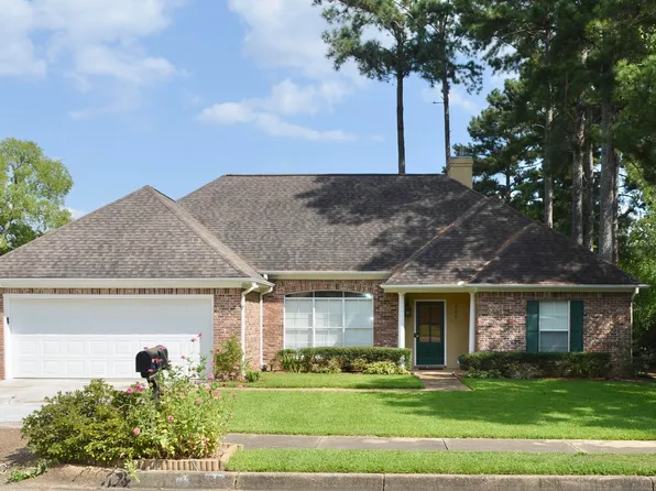 404 Forest Ln, Ridgeland, MS 39157