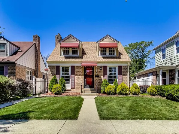 708 Suffolk Ave, Westchester, IL 60154