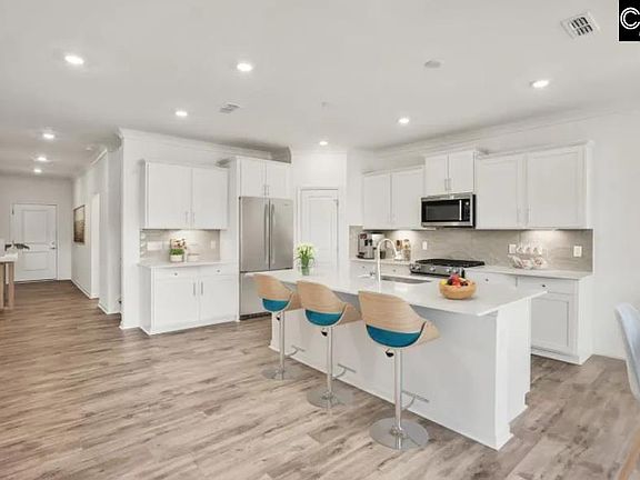 7th image of this home