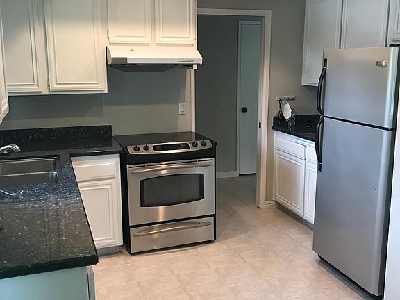 5th image of 1116 N Abbott Ave
