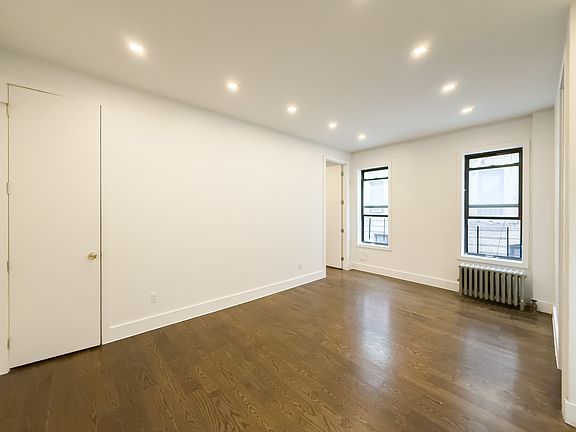 3rd image of 410 Eastern Pkwy APT 2L