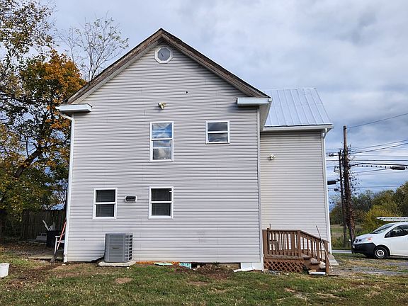 2nd image of 2632 Winchester Ave