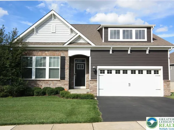 8157 Century Blvd, Breinigsville, PA 18031