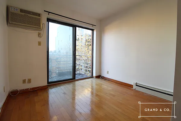 Rented by Grand & Co. | media 4