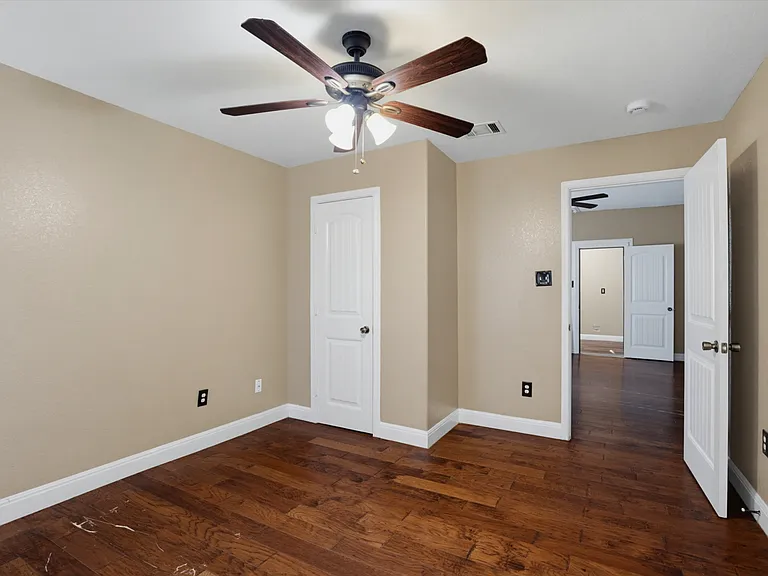 236 E Dullnig Ct #1 — Photo 14