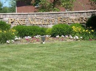 5516 Valley Park Dr, Louisville, KY 40299