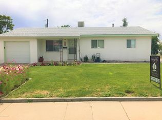 903 E 26th St, Farmington, NM 87401