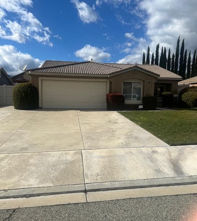 1st image of 6092 N Linda Ln