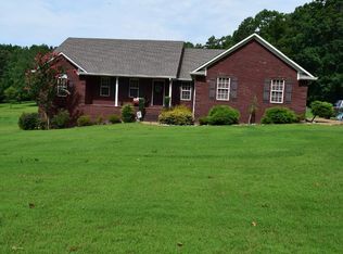 225 Deerfield Loop, Henderson, TN 38340