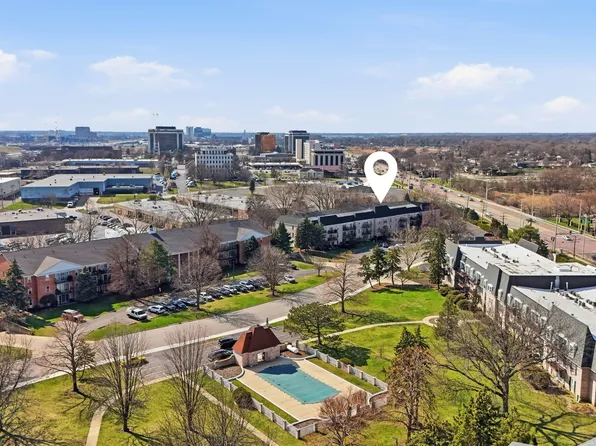 5001 Carriageway Dr APT 116, Rolling Meadows, IL 60008