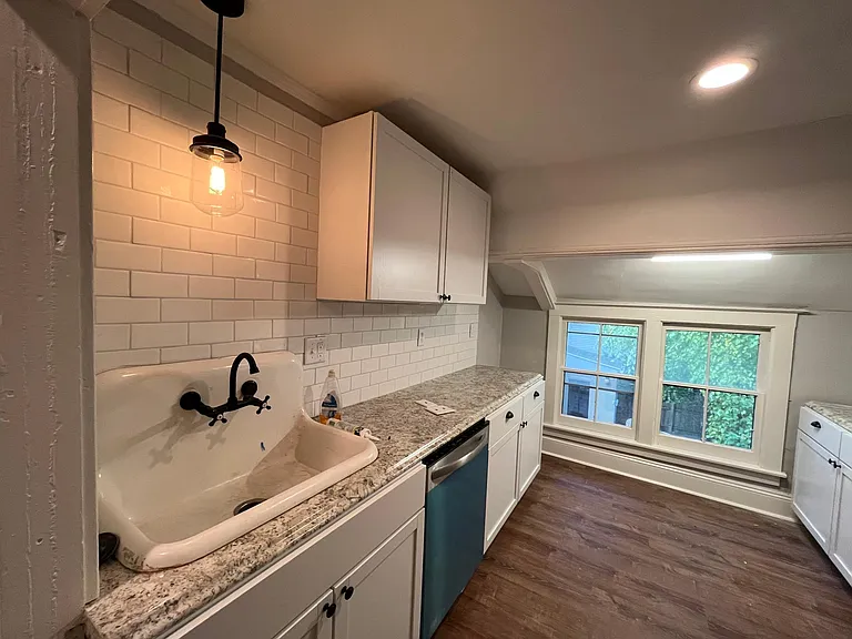 166 Linden St #2 — Photo 6