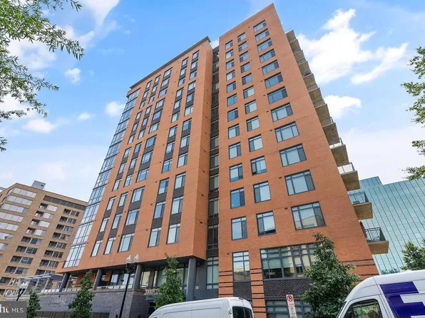 2000 Clarendon Blvd #303, Arlington, VA 22201
