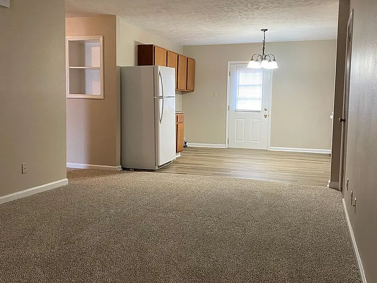 619 Old Humboldt Rd — Photo 1