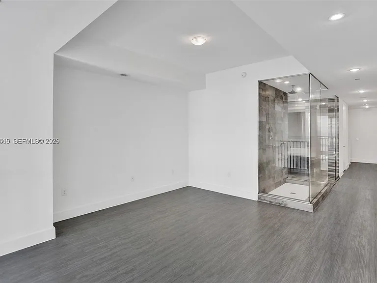 1100 Biscayne Blvd #5705 — Photo 18