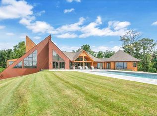 5 Hubbard Ln, Ellington, CT 06029