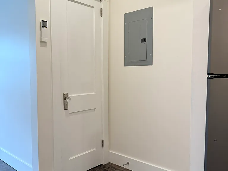 41 Furman Ave #5 — Photo 36