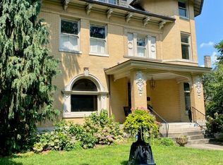 1412 Saint James Ct, Louisville, KY 40208