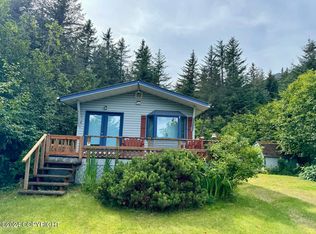 13605 Beach Dr, Seward, AK 99664