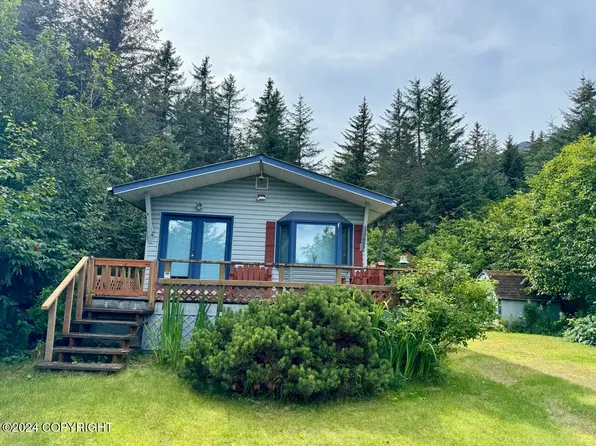 13605 Beach Dr, Seward, AK 99664