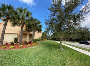 15414 Summit Place Cir, Naples, FL 34119