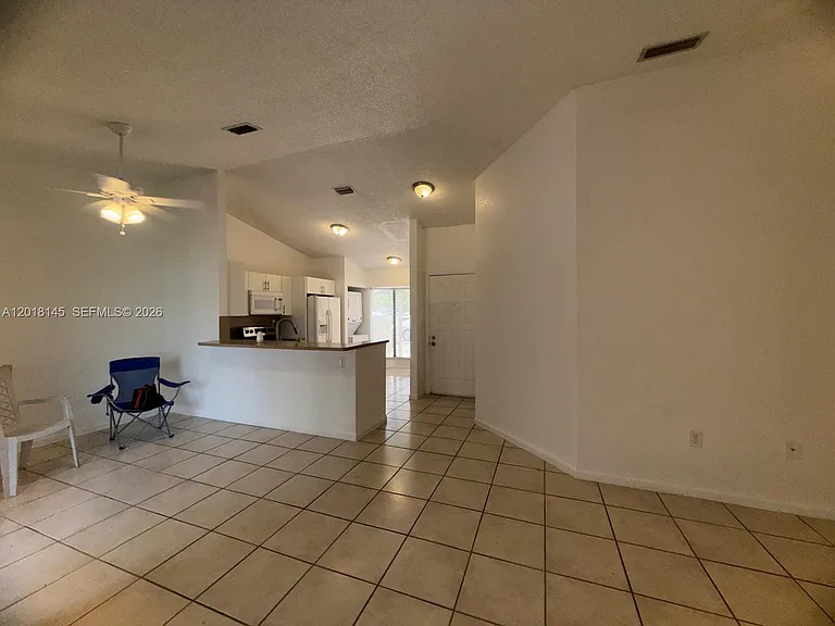 1004 San Remo Cir — Photo 10