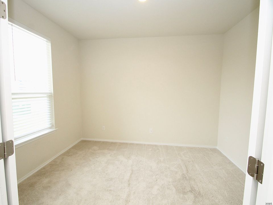 6811 Ashcat, Converse, TX 78109 | MLS #1967618 | Zillow