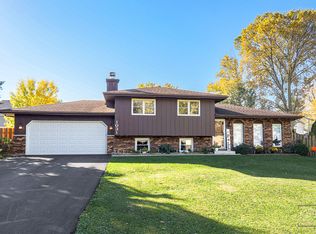 1031 Norfolk St, Downers Grove, IL 60516