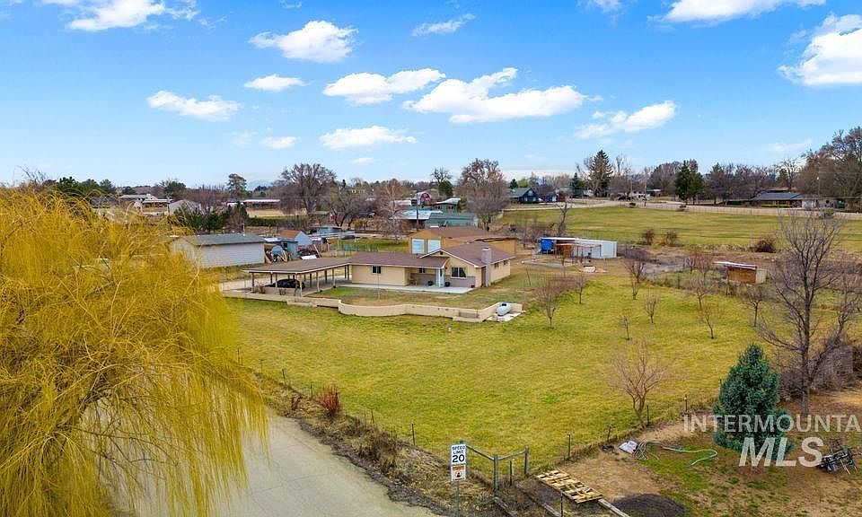 1st image of 4001 Jessie Ln
