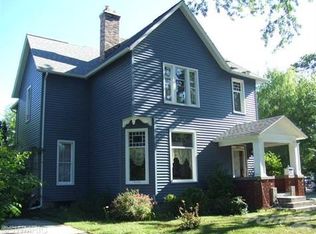 8 Oxford Ct, Manistee, MI 49660