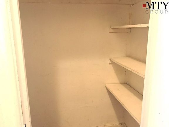 5th image of 4141 43rd St APT D12