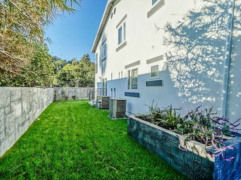 4508 Esmeralda St #1/2 — Photo 38