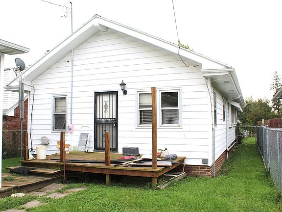 4th image of 1610 3rd St