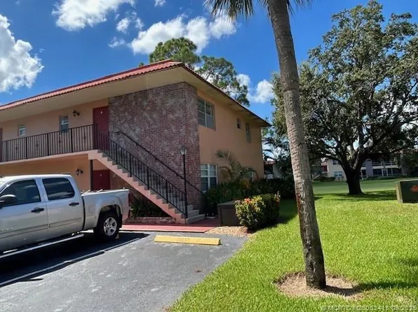 1915 SW Palm City Rd #J-8, Stuart, FL 34994