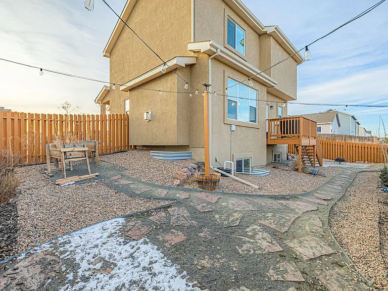 11670 Farnese Hts — Photo 44