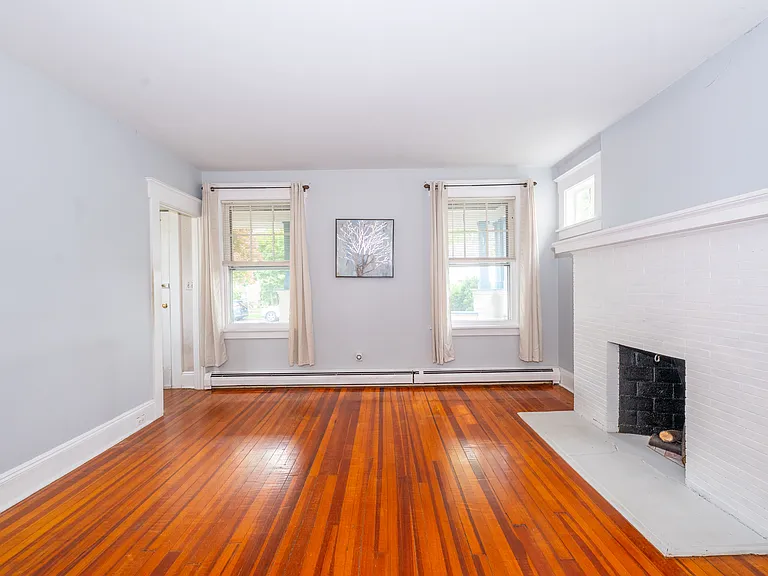 138 Harding Ave — Photo 12