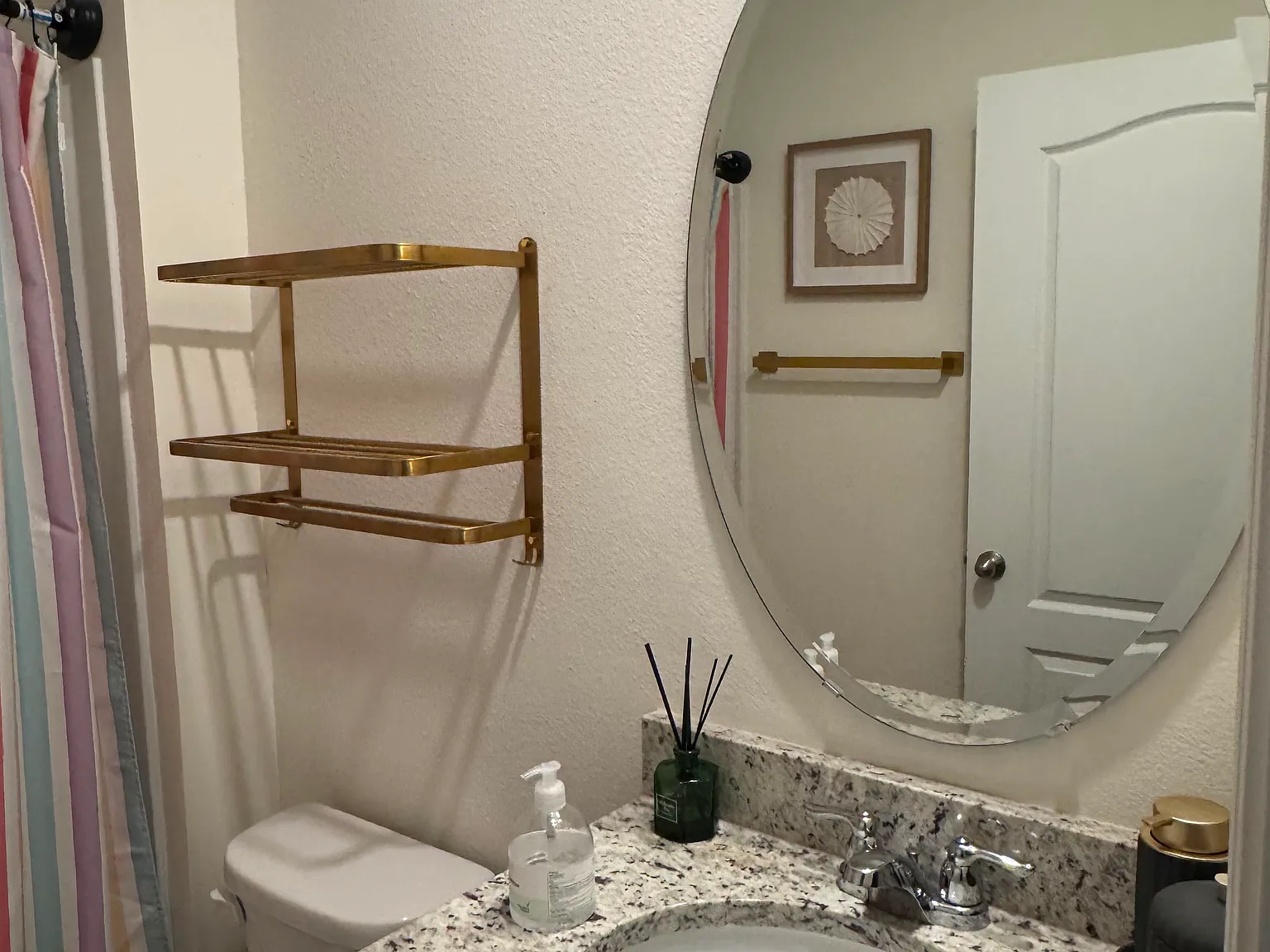 5 bed, 3136 sqft, $1,000 — Photo 4