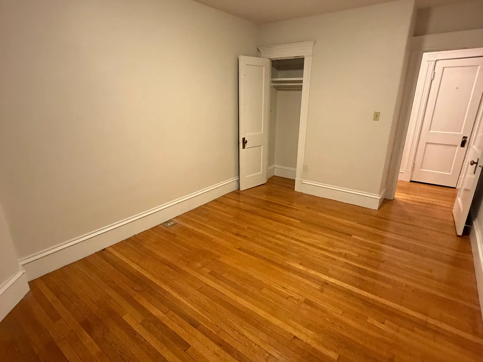 1 bed, 550 sqft, $2,100 — Photo 2