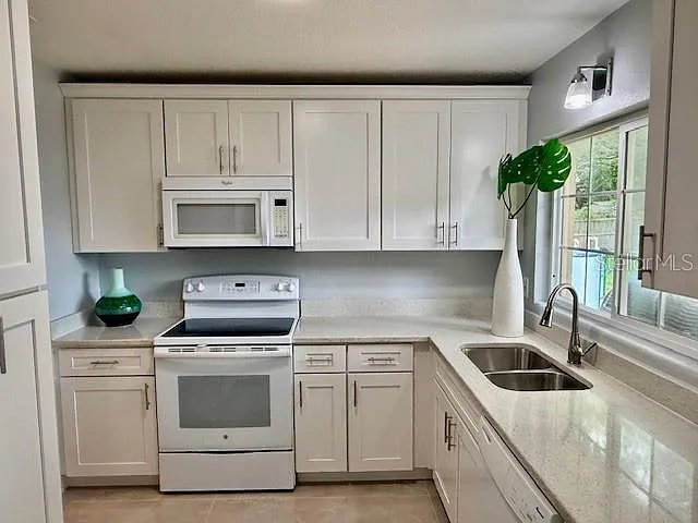 1337 Lake Asher Cir — Photo 2