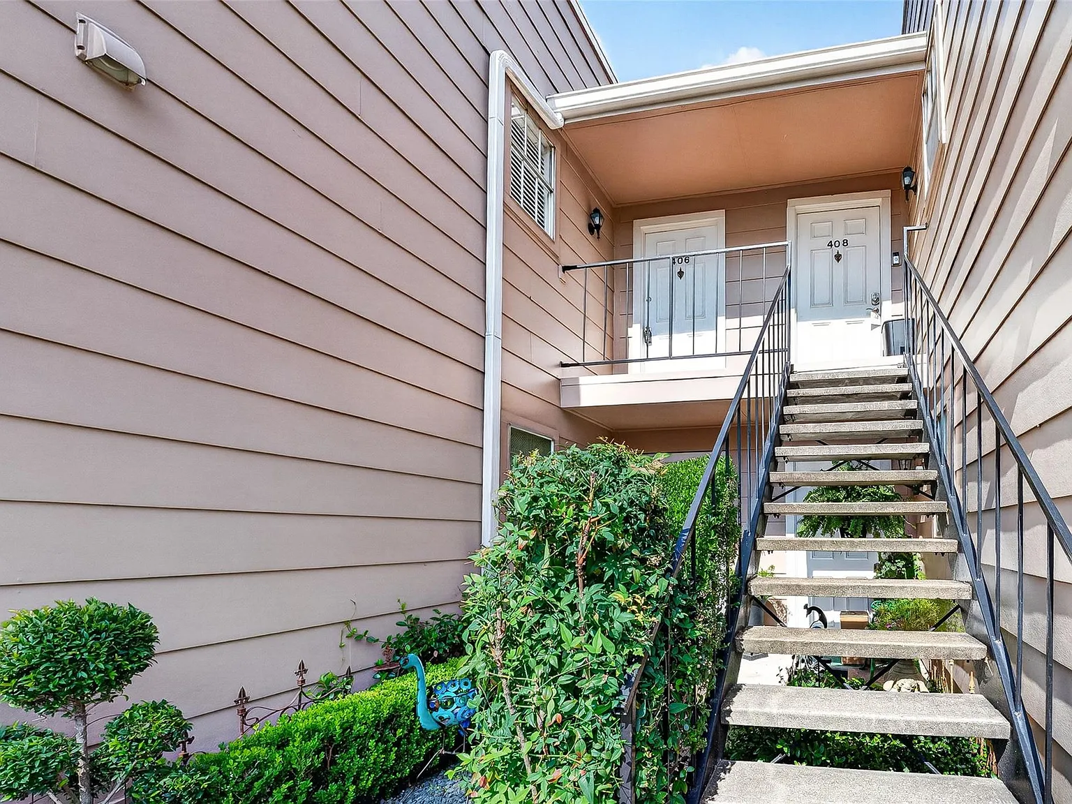 2 bed, 2.0 bath, 1043 sqft, $1,200 — Photo 4
