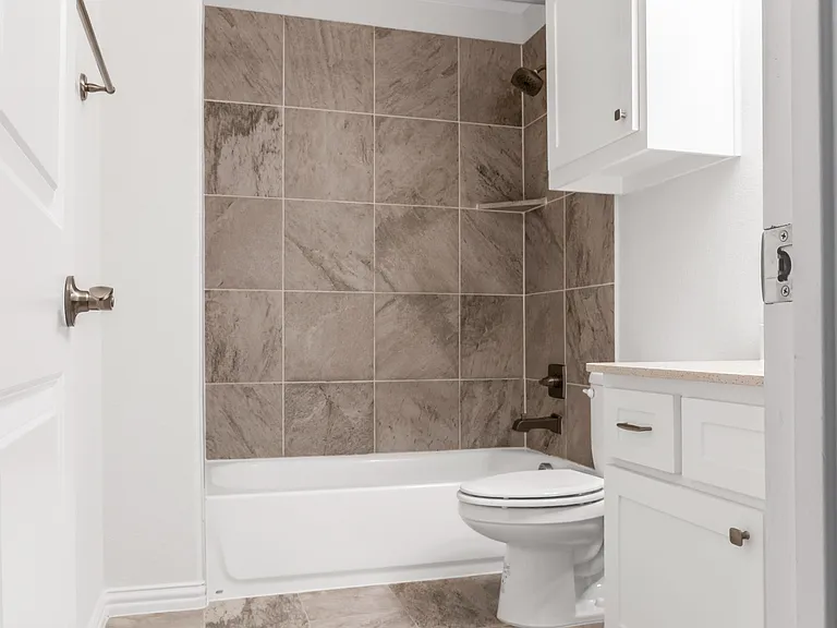 12569 Royal Oaks Ln — Photo 28